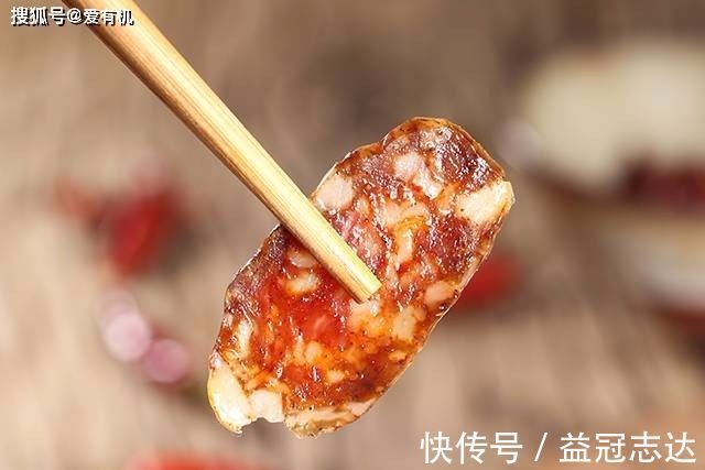 冬天|冬天腊肠怎么做都好吃，吃上一口满嘴香不油腻，是过年必备的美味！