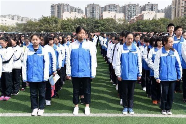 冯悦|13岁女孩身高169厘米,3种食物是秋天“长高王”,家里穷也要多吃