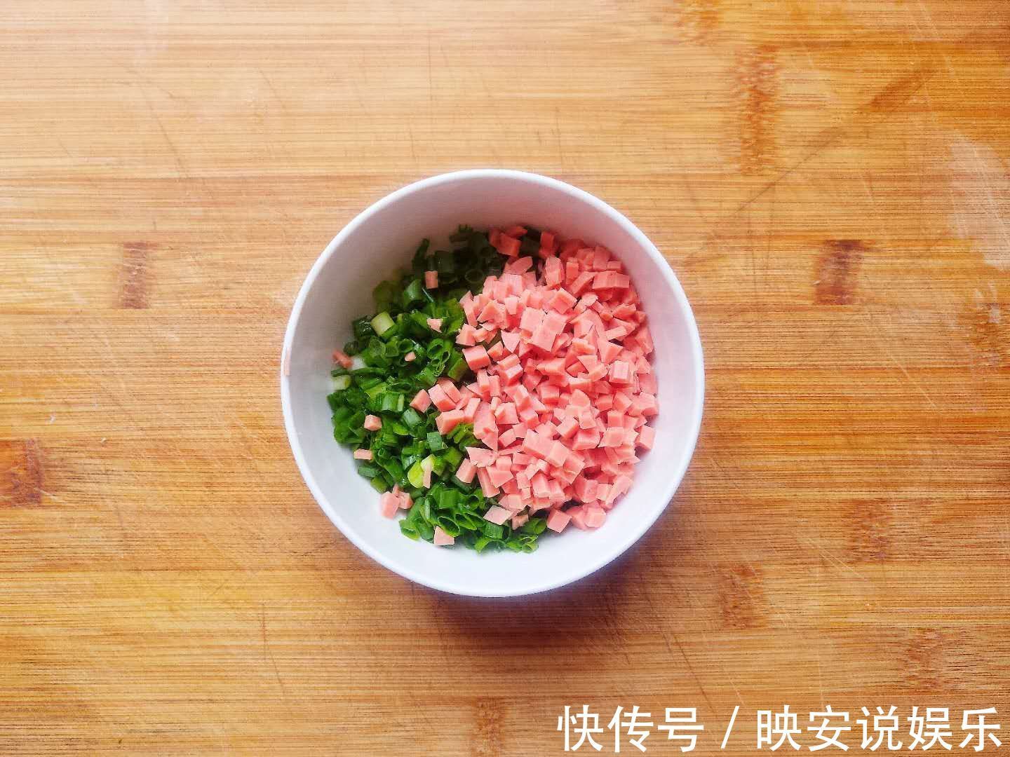 一碗面粉一碗水,婆婆多年的烙饼秘诀,几分钟烙一盘,比包子还香