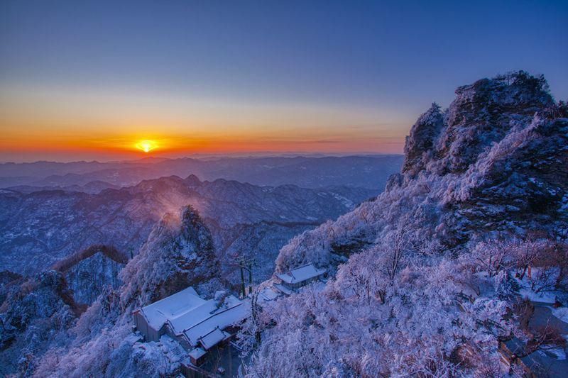 风雪|风雪武当山,仙境藏玄机!大雪封山时,道人、隐士都在干什么!