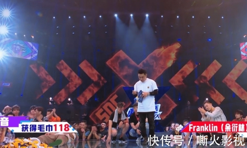 刘宪华的音乐优势终于发挥到了极致，跳着街舞拉小提琴，太厉害了