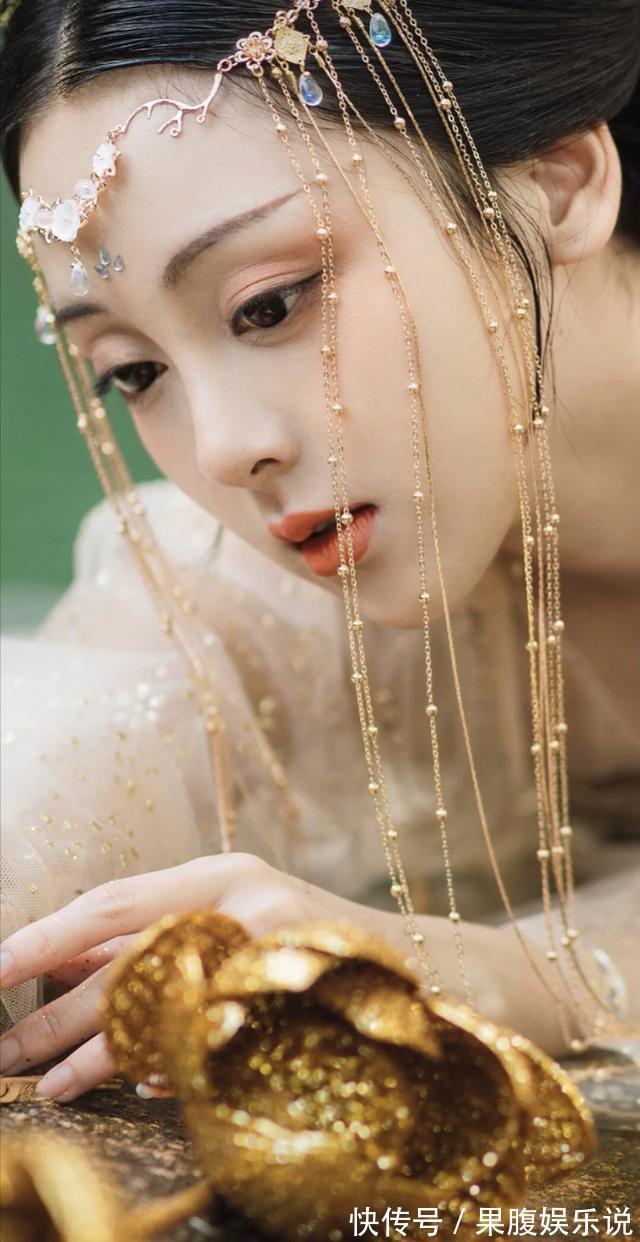 额头|敢把“汉服”穿出门的女生,通常都具有这些特点,一般人可没有