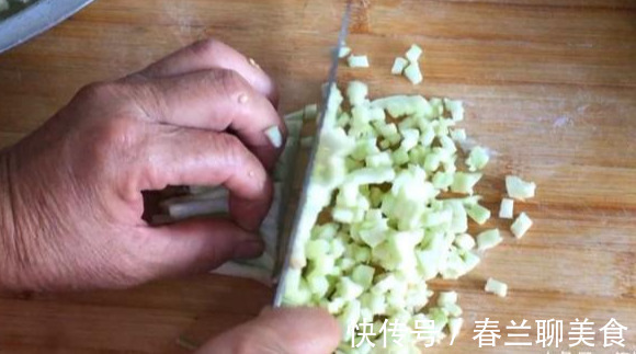 包饺子|天冷了最爱吃这饺子馅,我家每周要吃3、4次,比韭菜鲜