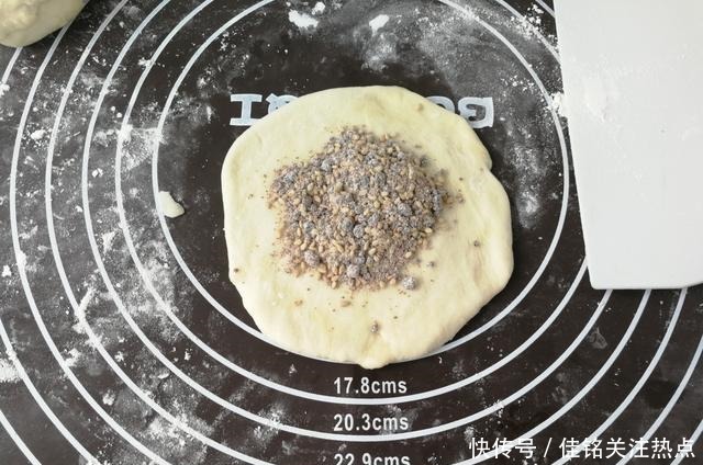 美味的红糖油酥饼,简单易学,好吃不油腻!