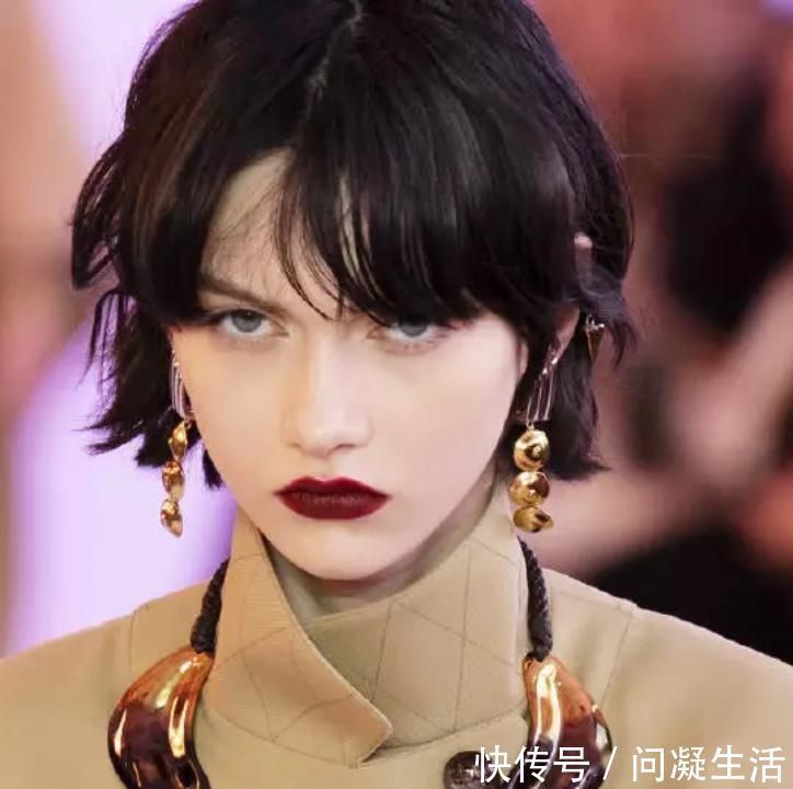 发型 女团宫斗修罗场，参不透她搞发型的心机，尔等终究是洗脚婢