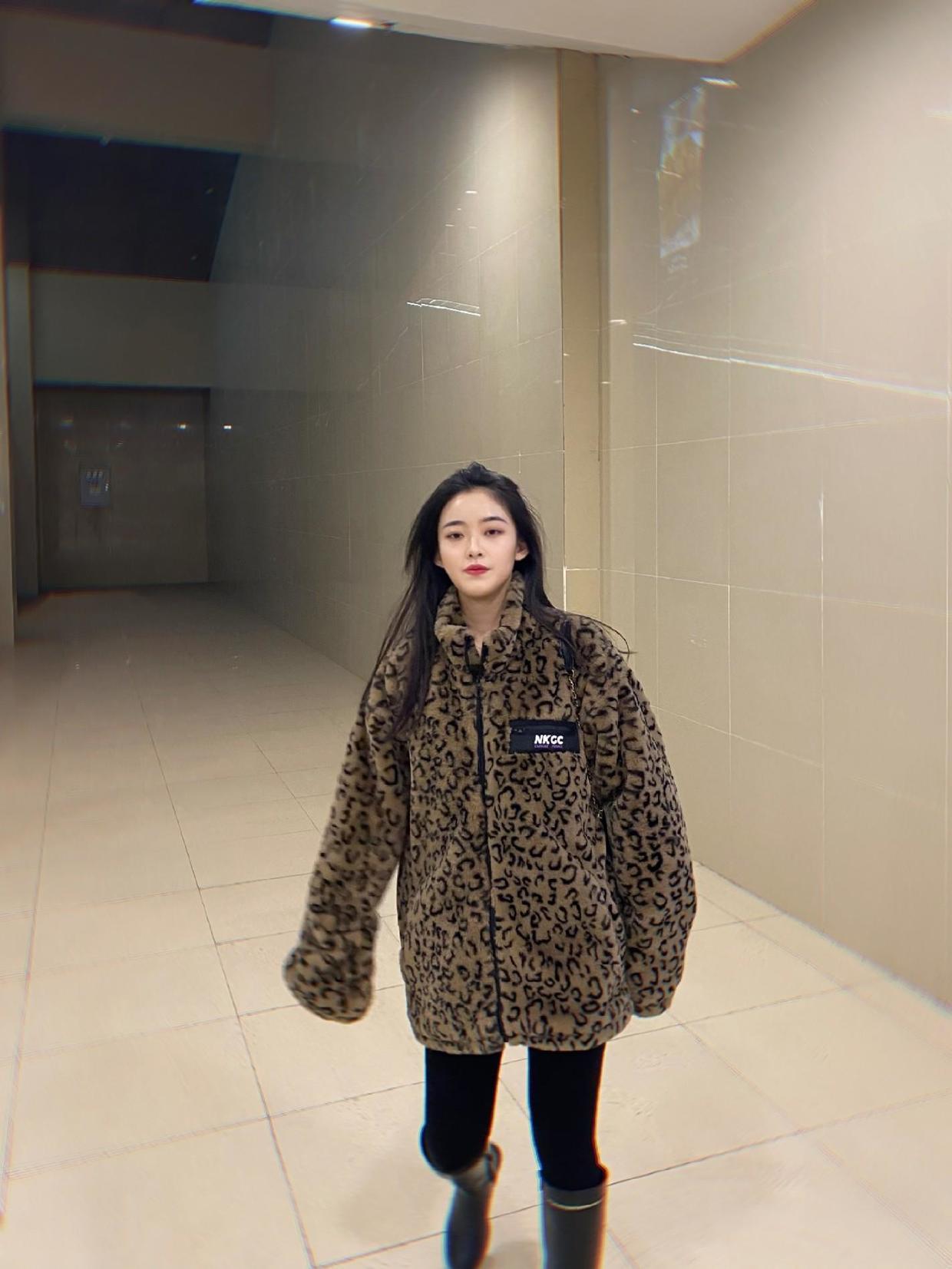 穿搭|想要穿出独特个性?试试豹纹外套吧!扑面而来的野性美