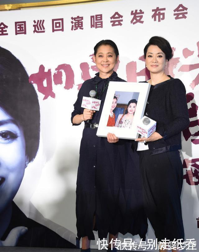 短发|毛阿敏真不服老,快60岁还穿中性风,短发利落干练,气质十足