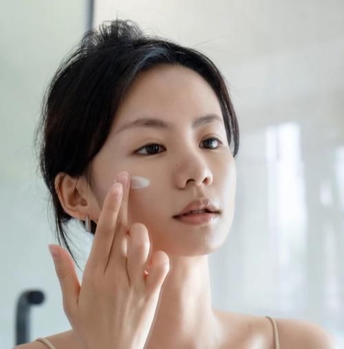 女生|原来,学生时期同样是素颜却有很多异性缘的女生,都有这5个特点