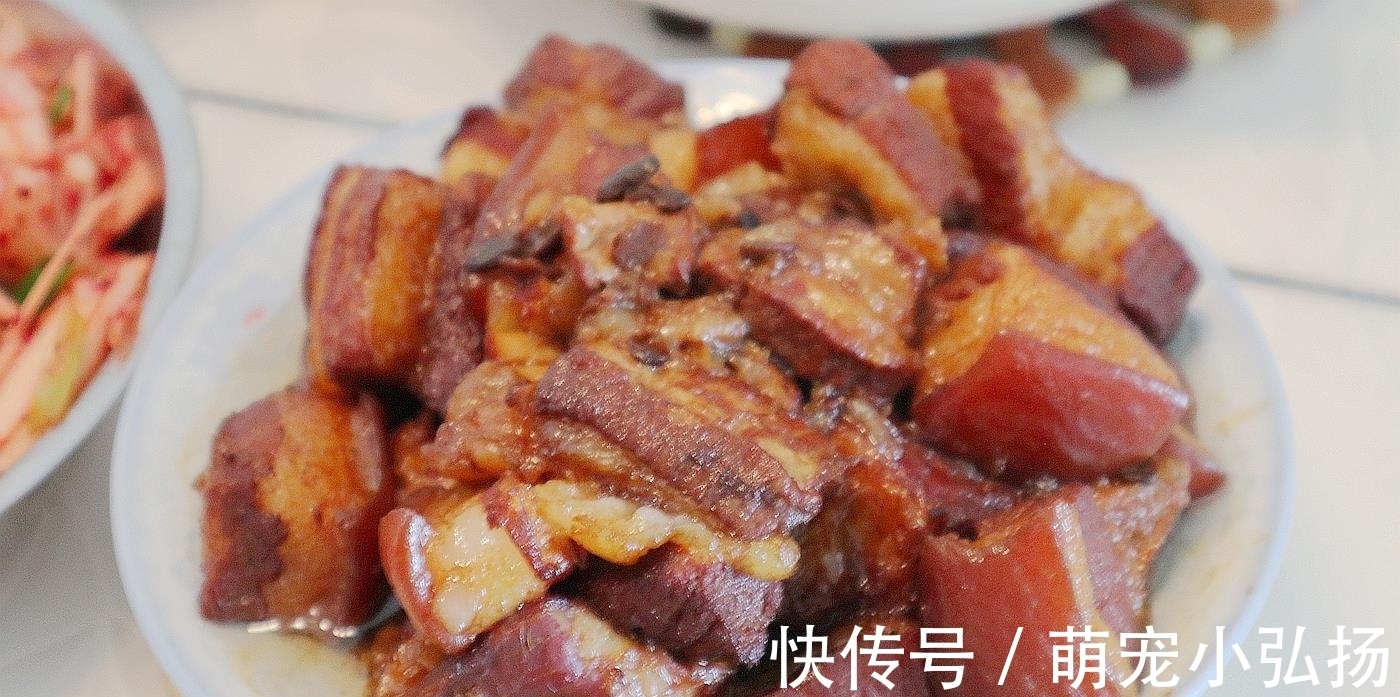 回娘家吃饭,弟媳回回抢着烧菜,晒到朋友圈,收到无数点赞