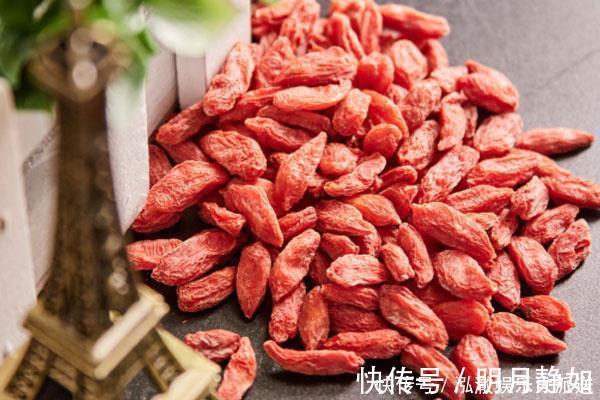 枸杞|枸杞与菊花是“好哥俩”,一起泡茶喝,身体会发生喜人变化