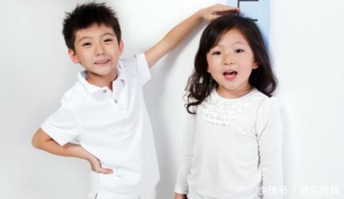 家长|天天喝牛奶就能长高吗?家长别被误导了,有些真相很“残酷”