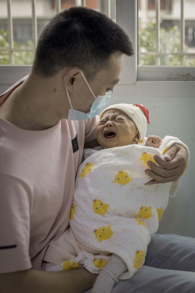 重症|漂亮孕妈得知身患重症仍冒死产子，孩子出生后老公懵了先救谁