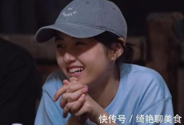 张子枫问何炅谢娜姐姐怎么缺席《向往4》何炅的回答让人笑翻