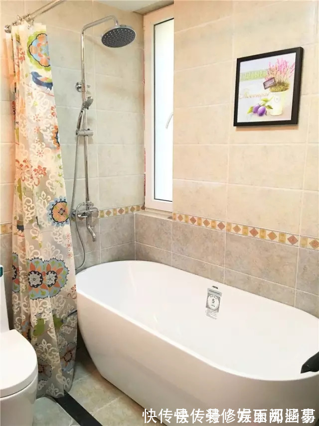 餐厅|106平现代风三居室,横木吊顶的走廊将休闲的乡村风味带到室内