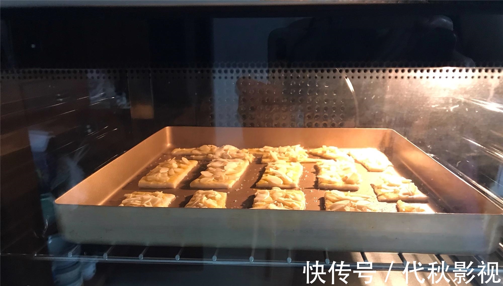 手抓饼的花样新吃法,个个酥脆又多层,咬一口酥掉渣,简单易做