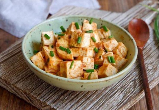 自己做的菜肴,比外边买的强多了,营养美味,饭桌上家人直夸赞!