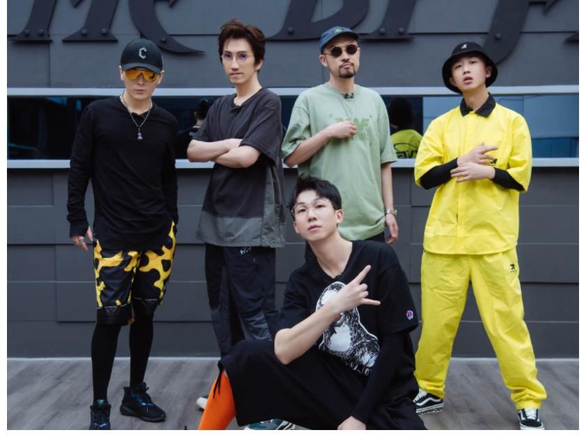 《披哥》成團(tuán)名單已發(fā)？胡海泉卡位不意外，倆“花瓶”出道早定下