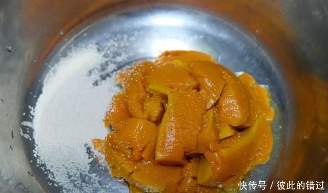  南瓜馒头这样蒸，又香又软抢着吃，时间短口感好，全家都喜欢