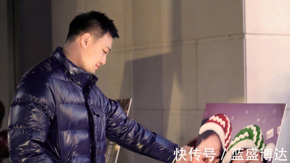 泳壇|恭喜！最美女排選手牽手前中國(guó)游泳第一人，張琳第一年就想求婚！