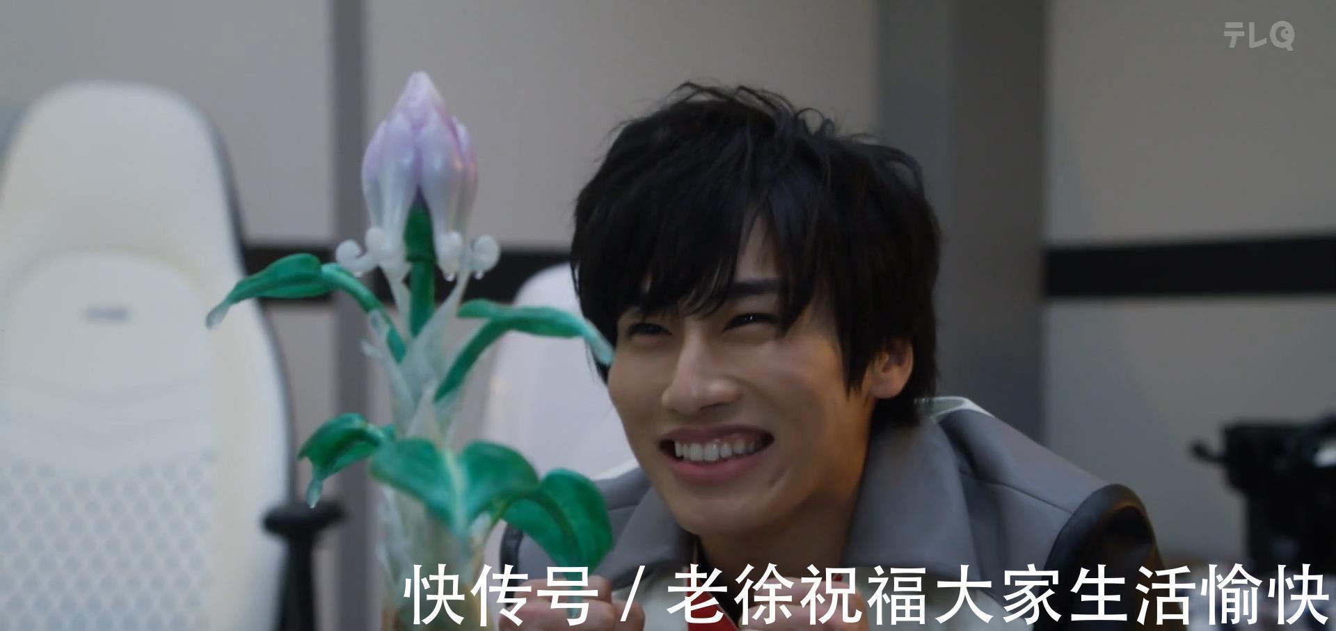 遥辉|特利迦奥特曼男主角变得更强的办法,让他干点正事,再练点技术