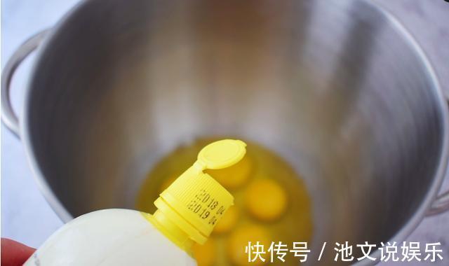 原来在家做红糖枣糕如此简单,不揉面不擀面,家人直夸好吃