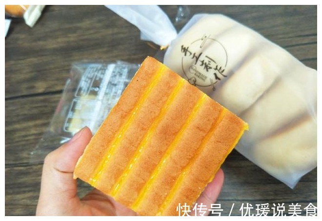 买面包时,遇到3种我扭头就走,教你挑选好吃面包,新鲜又美味