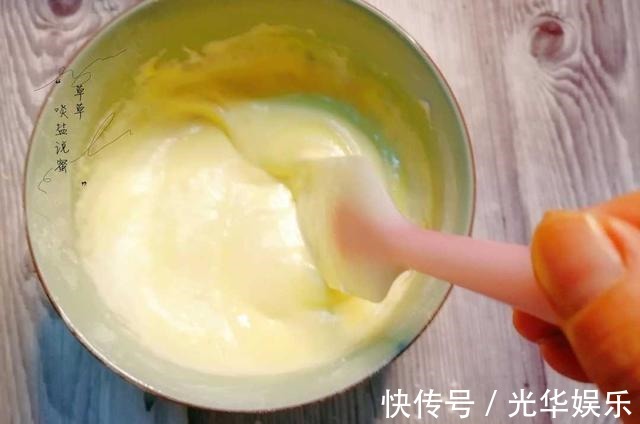 做什么蛋糕？蛋奶酥比蛋糕更容易上手，而且口味更香酥