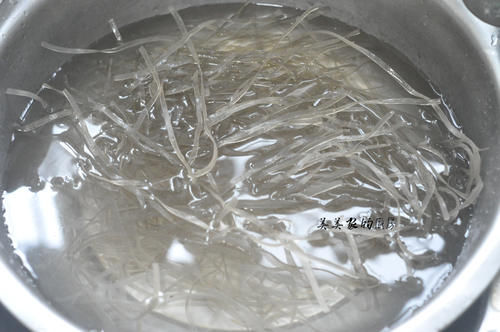 家家|湖南人最爱这一口!冬天家家都要做,比红烧肉解馋,吃一次忘不了!