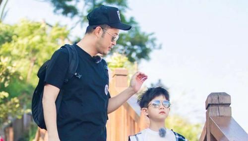 鱼刺|孩子误拿502胶水滴眼睛，妈妈30秒内的处理办法，医生都夸奖