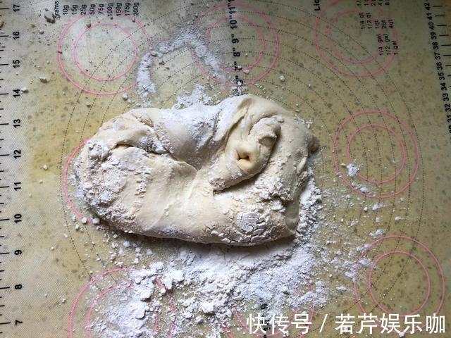 早餐|我家最爱的早餐，不发面不烫面，和点面就能做，吃着又软又香