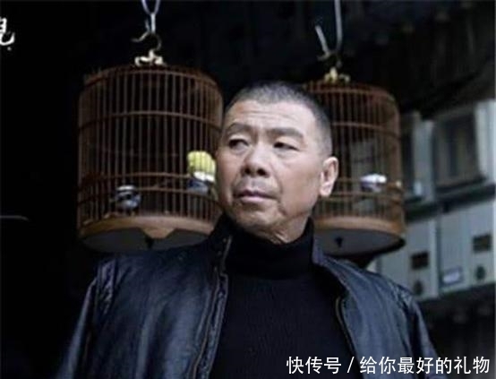 送礼是门大学问!马未都送了根绿松石拐杖给冯小刚,看清了其人