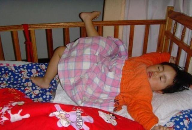 小宝宝|有种“热”叫孩子爱踢被子,其实不止热,娃有“苦衷”妈妈不知