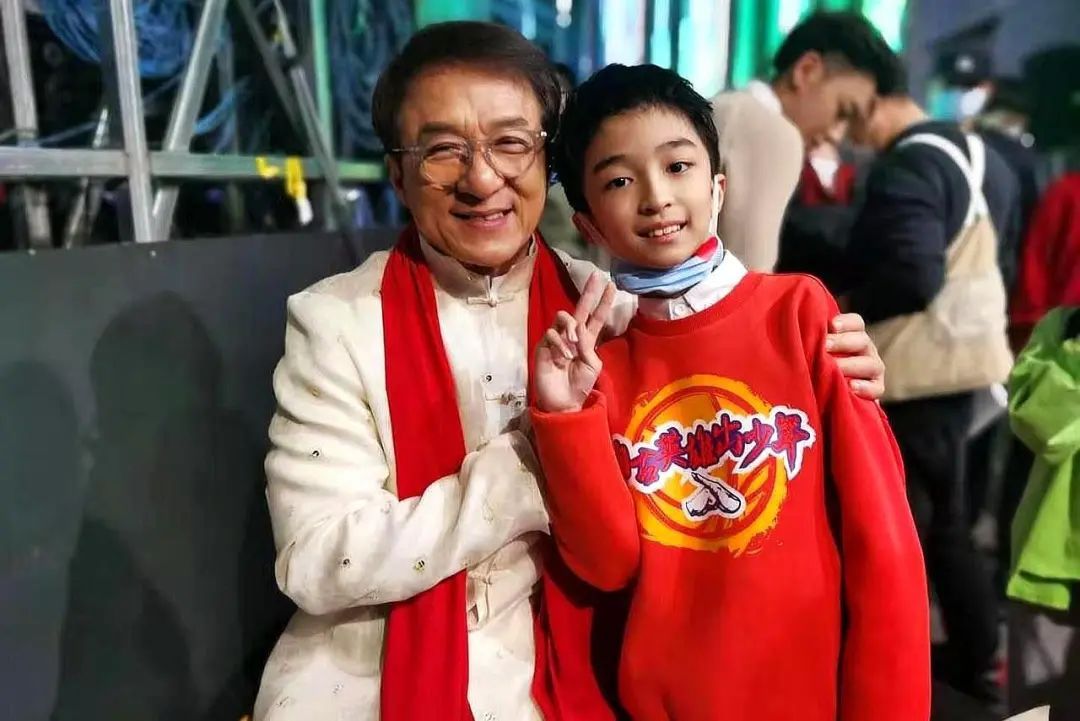 武汉伢王玥鑫登春晚,温情演绎封城记忆,比看明星还惊喜