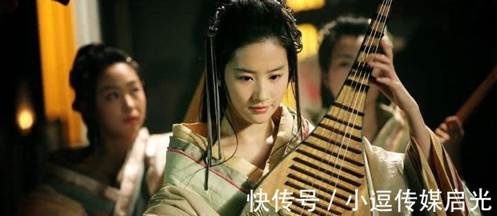 商人|商人上联“穿冬装，戴夏帽，胡度春秋”，神童的下联令人无地自容