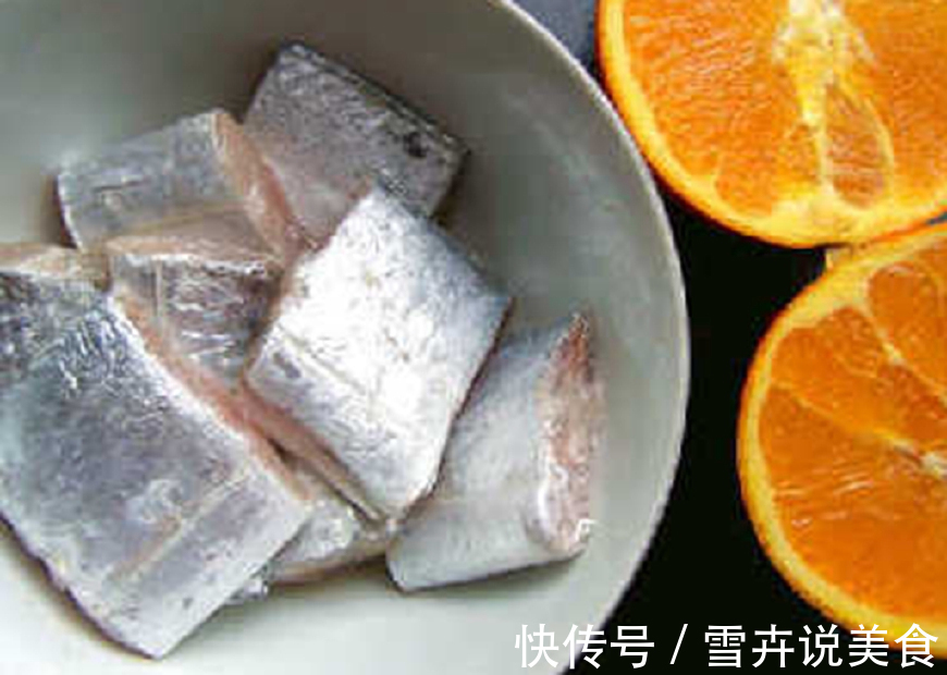 炸带鱼,裹面粉还是淀粉大厨透露很多人做错,难怪不香酥