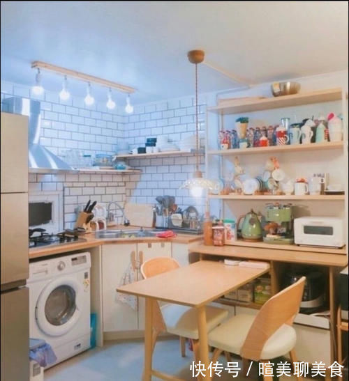 实用|厨房转角别做直角柜,加个横切面,变成135°大转角宽敞又实用