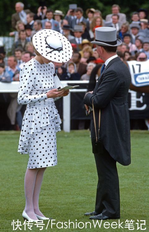 端庄优雅又大方，戴安娜王妃的时尚，简直是淑女风的典范