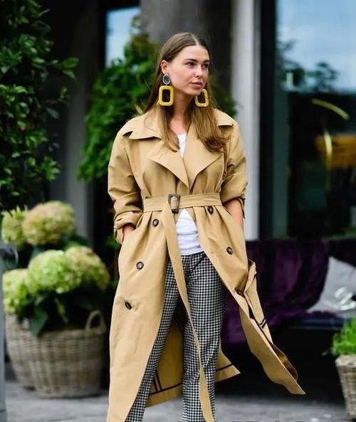 最适合秋冬季节的大地色系这样穿，想不吸睛都难