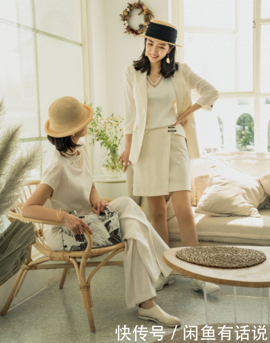 穿搭|女人过了50岁后,别再用高跟鞋配裙子,学学三木妈妈,时髦还舒服