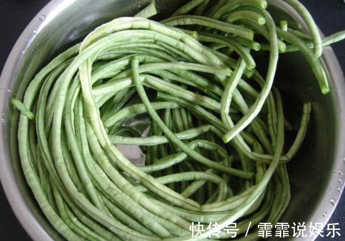 四川奶奶教你腌酸豆角,又酸又脆,1分钟学会,保证放一年都不坏