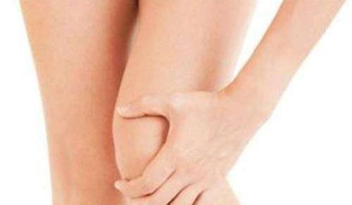 身体|女性绝经前,通常会有4个表现,若49岁后才出现,身体很不错