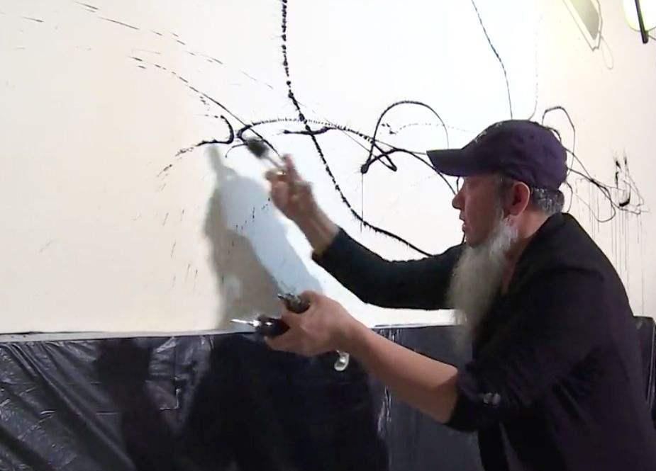  大师|射墨书法大师邵岩：注射器唤醒了我的第二青春，我还要“射”