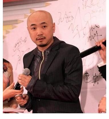 狠捧賈玲、助力徐崢、手撕董潔，百億制片人陳祉希是個(gè)狠人