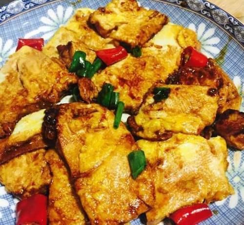 美食优选：干锅多宝鱼，特色酱香肉，蚝油嫩豆腐，五花肉炒韭花的做法