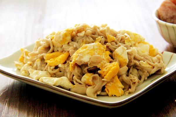 几种金针菇小炒,简单方便,下班快手菜试试呗!