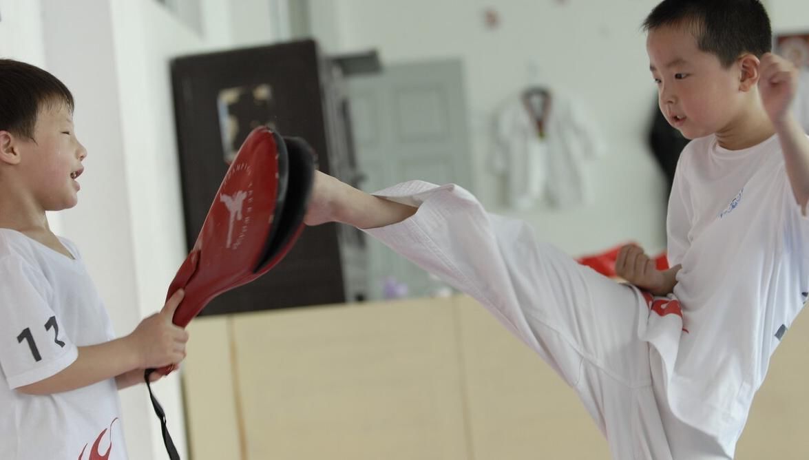 孩子|若孩子有3个特征,说明是“发育晚”而不是长不高,家长放心