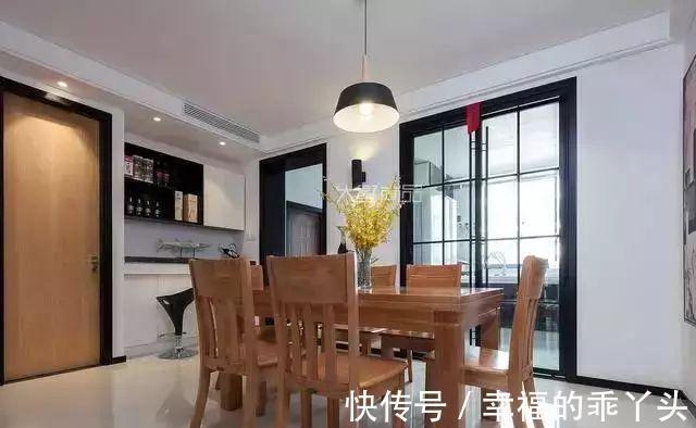 房子|朋友家的房子,一进大门客厅就这么漂亮,以后房子也要这么装