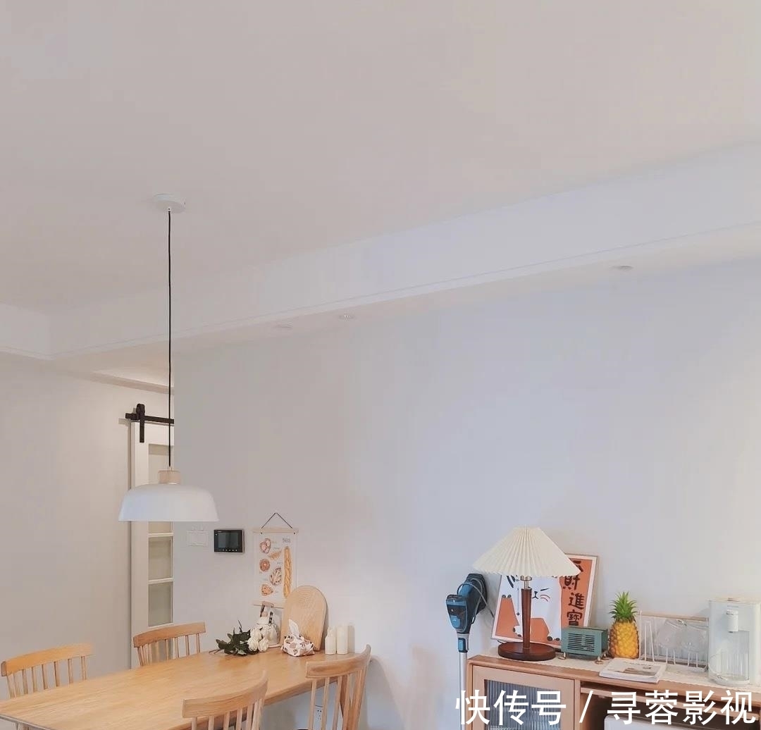 洗手柜|看到她家装修后，我确定：“穷装”也能装出温暖而治愈人心的家