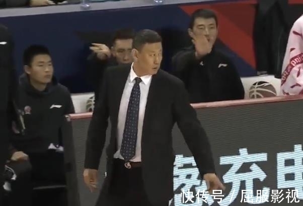 李禄瞳|李楠功亏一篑,山东男篮21个失误仍6分险胜,高诗岩关键三分