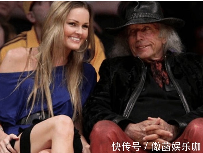 籃球員|他花兩億看了60年NBA,只坐最貴的第一排,每場(chǎng)都有不同超模相伴